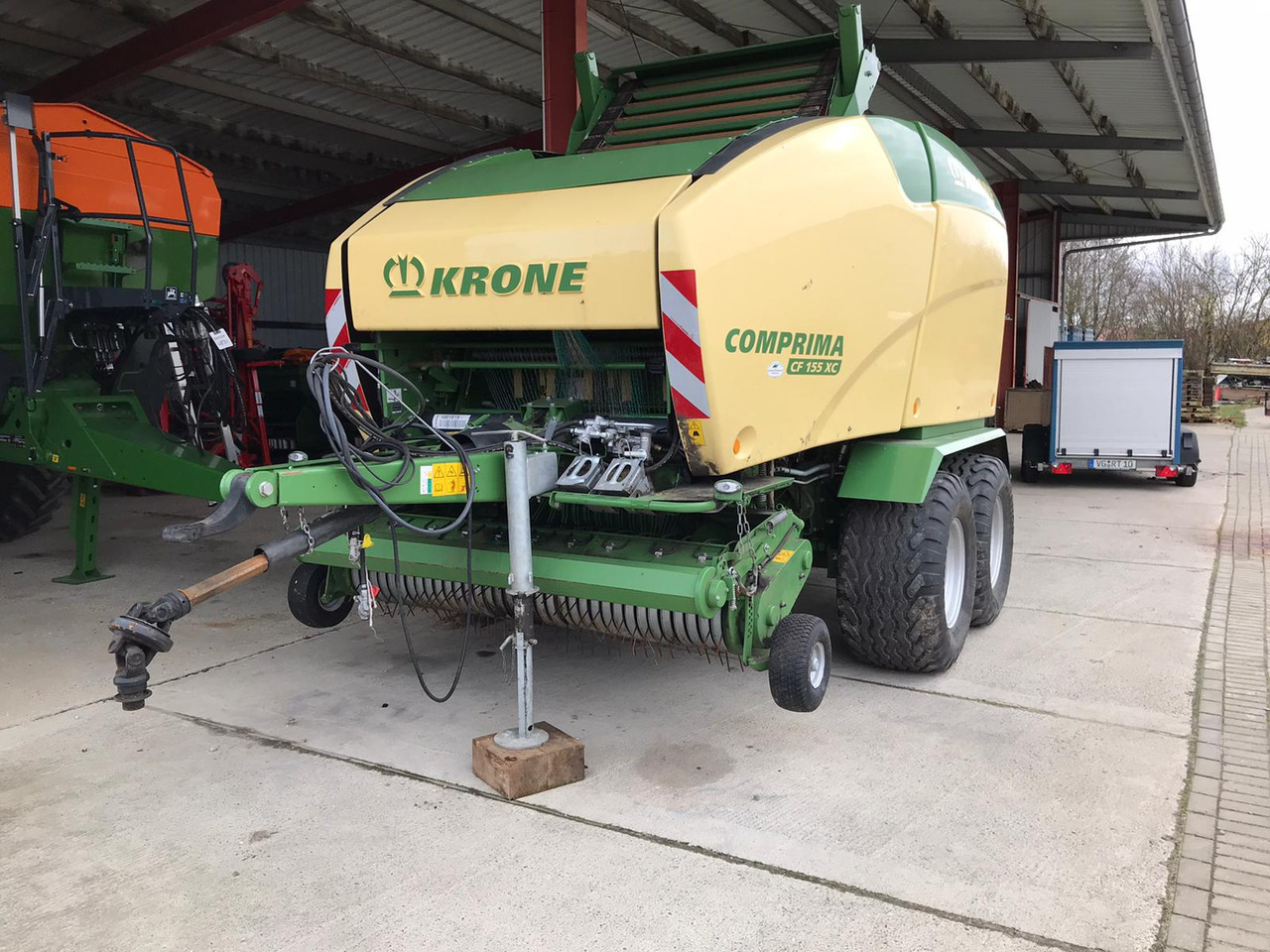 Krone Comprima CF 155 XC - ציוד חציר ומספוא: תמונה 1 Krone Comprima CF 155 XC - ציוד חציר ומספוא: תמונה 1