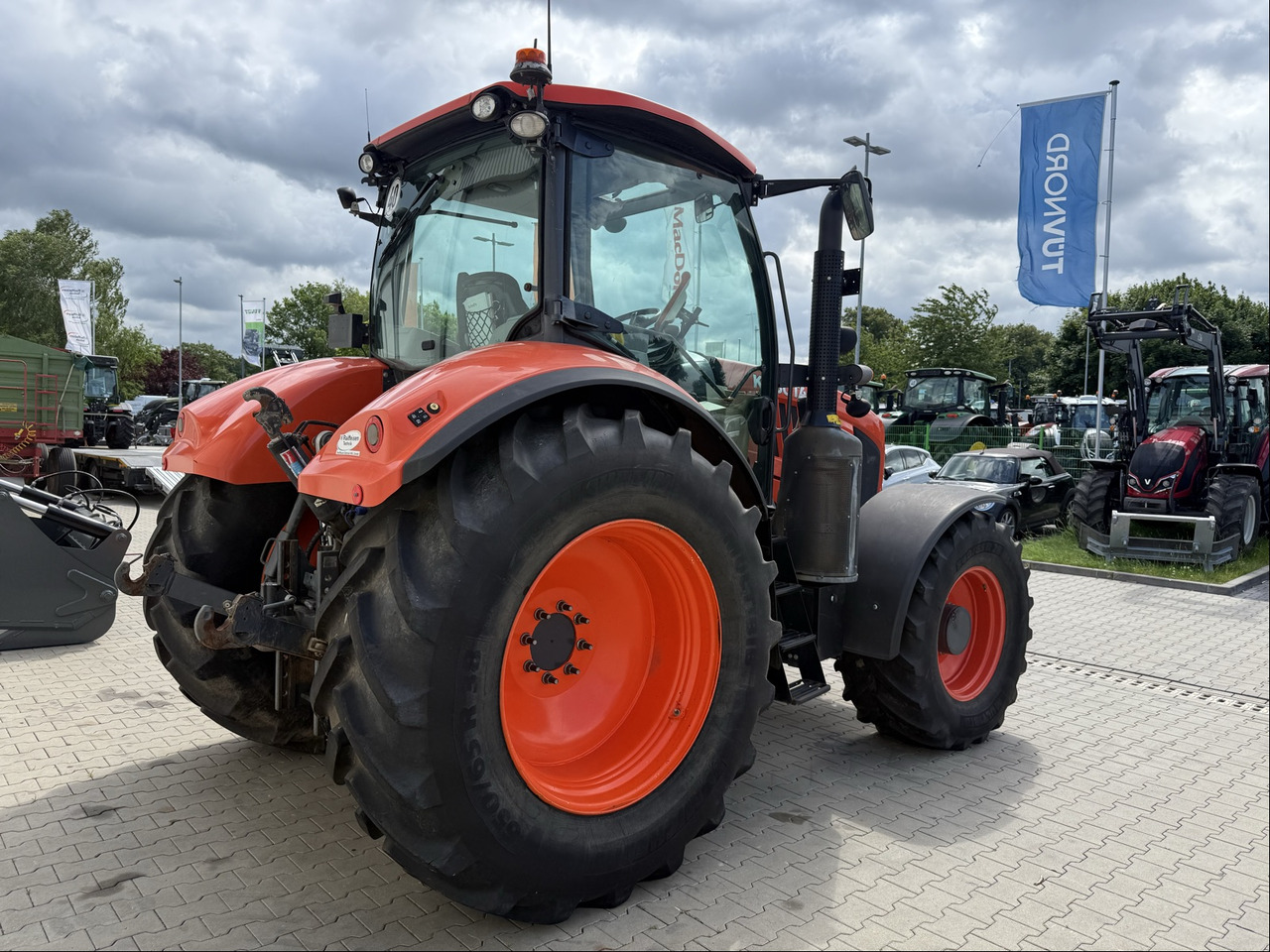 טרקטור חקלאי Kubota M 7151 KVT: תמונה 8 טרקטור חקלאי Kubota M 7151 KVT: תמונה 8
