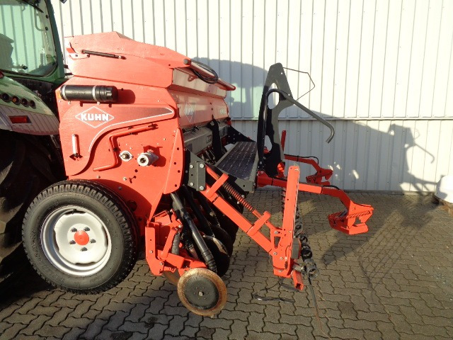 Kuhn Drillkombination Premia 300 - משדדה: תמונה 1 Kuhn Drillkombination Premia 300 - משדדה: תמונה 1