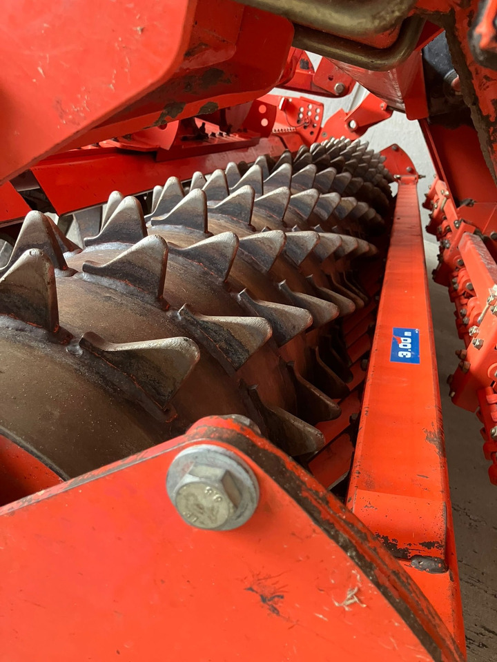Kuhn Drillmaschinen - מקדחת זרעים: תמונה 3 Kuhn Drillmaschinen - מקדחת זרעים: תמונה 3
