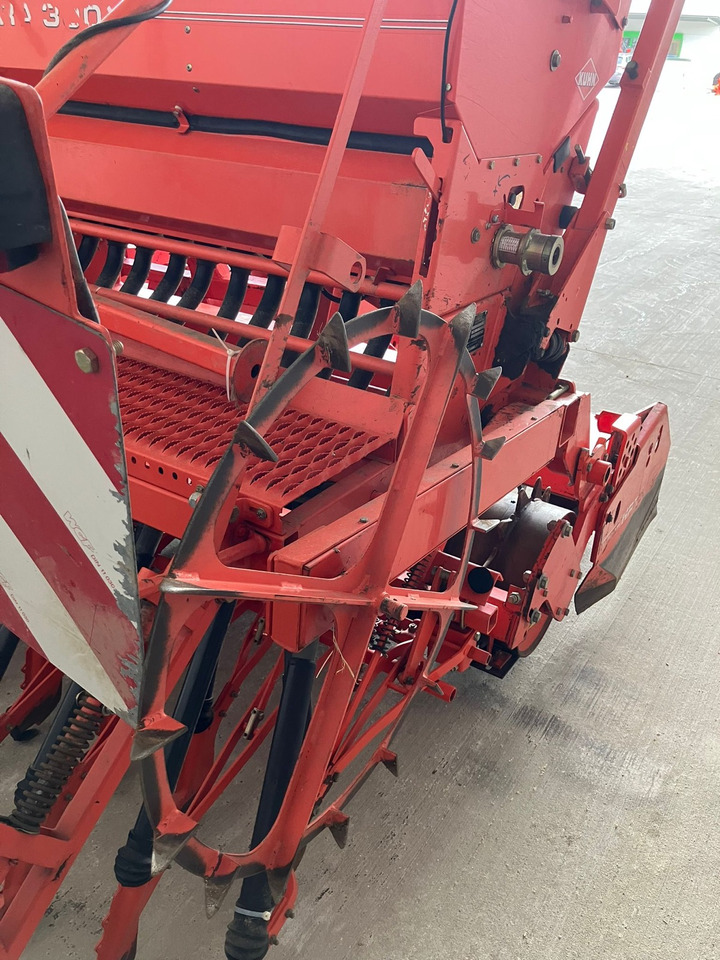 Kuhn Drillmaschinen - מקדחת זרעים: תמונה 4 Kuhn Drillmaschinen - מקדחת זרעים: תמונה 4