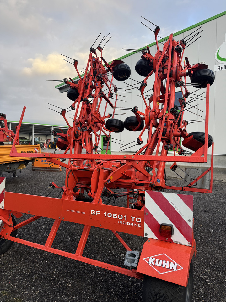 Kuhn GF 10601 T - גורף/ מגרפה: תמונה 2 Kuhn GF 10601 T - גורף/ מגרפה: תמונה 2
