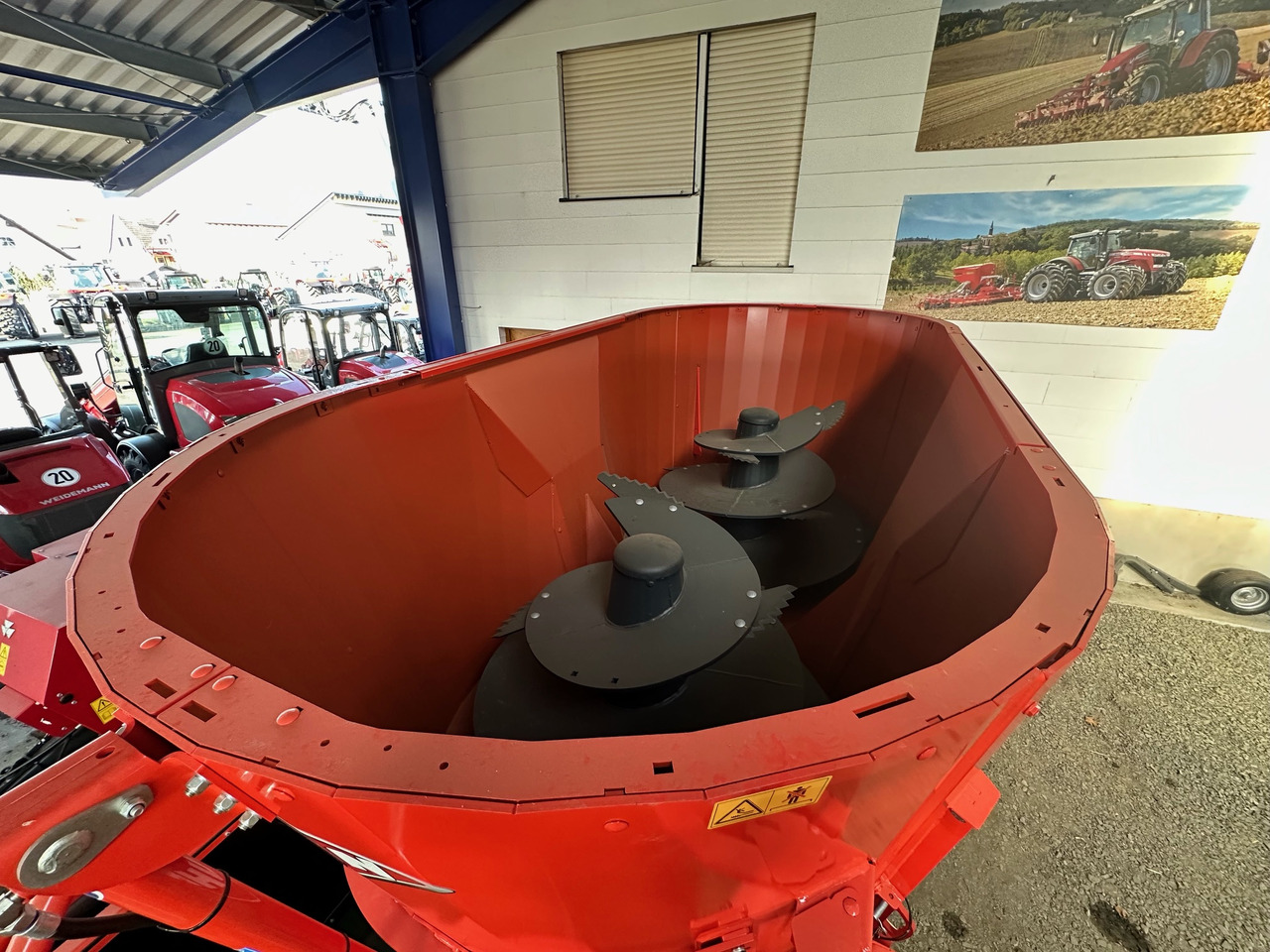Kuhn PROFILE 14.2 CS - עגלת מערבל מספוא: תמונה 2 Kuhn PROFILE 14.2 CS - עגלת מערבל מספוא: תמונה 2