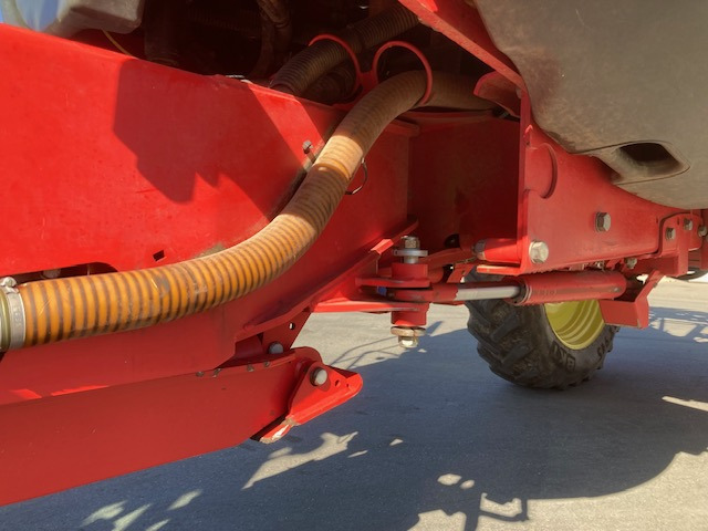 Kverneland iXtrack C 40 - מרסס: תמונה 2 Kverneland iXtrack C 40 - מרסס: תמונה 2