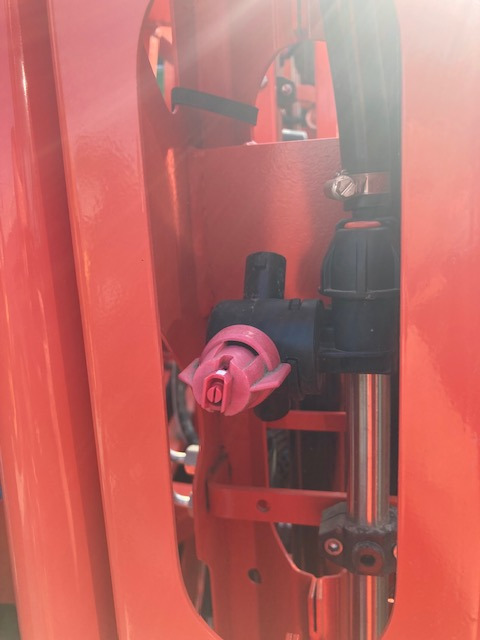 Maschio TEMPO 1201 Bravo - מרסס מותקן על טרקטור: תמונה 4 Maschio TEMPO 1201 Bravo - מרסס מותקן על טרקטור: תמונה 4
