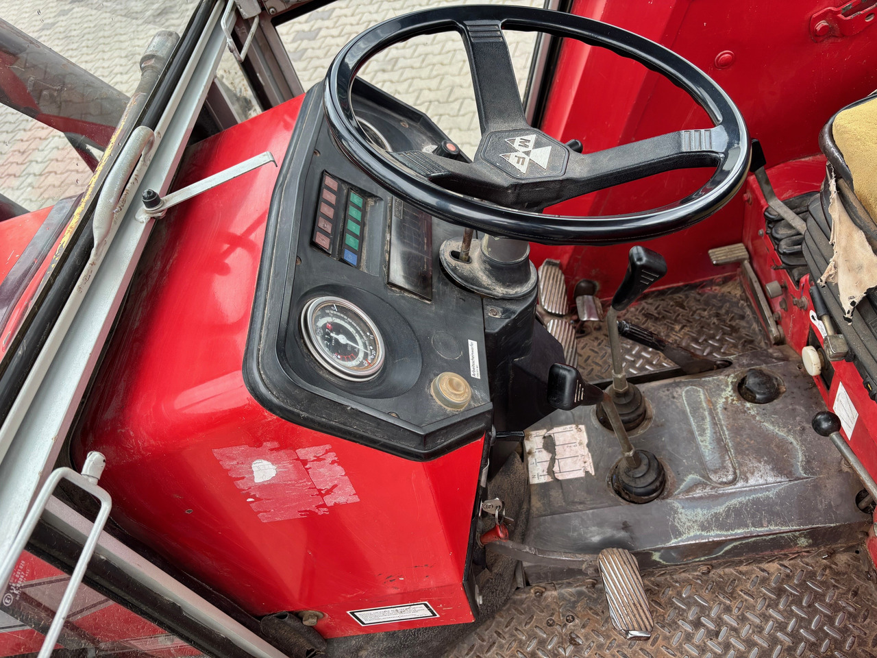 Massey Ferguson 274s Allrad - טרקטור חקלאי: תמונה 2 Massey Ferguson 274s Allrad - טרקטור חקלאי: תמונה 2