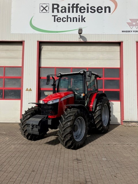 Massey Ferguson 5712 M 4WD Cab Essential - טרקטור חקלאי: תמונה 1 Massey Ferguson 5712 M 4WD Cab Essential - טרקטור חקלאי: תמונה 1