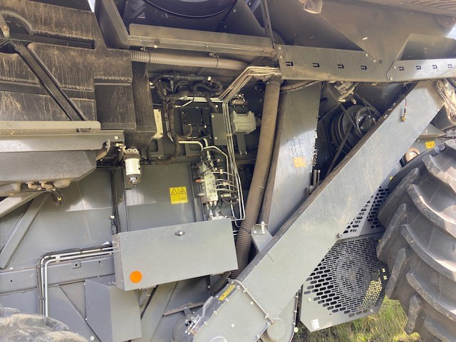 Massey Ferguson 7370 Beta - מקצרת קומבינה: תמונה 5 Massey Ferguson 7370 Beta - מקצרת קומבינה: תמונה 5