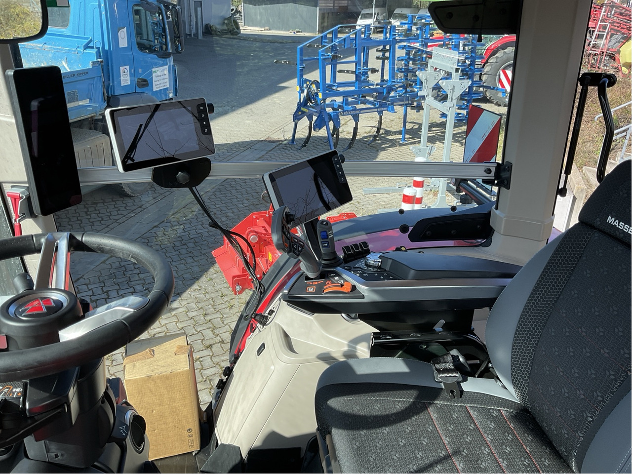 Massey Ferguson 8S.305 Dyna-VT EXCLUSIVE - טרקטור חקלאי: תמונה 2 Massey Ferguson 8S.305 Dyna-VT EXCLUSIVE - טרקטור חקלאי: תמונה 2