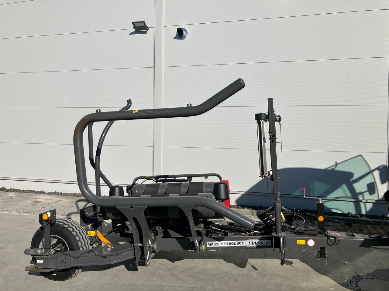 Massey Ferguson TW 130 - ציוד חציר ומספוא: תמונה 4 Massey Ferguson TW 130 - ציוד חציר ומספוא: תמונה 4