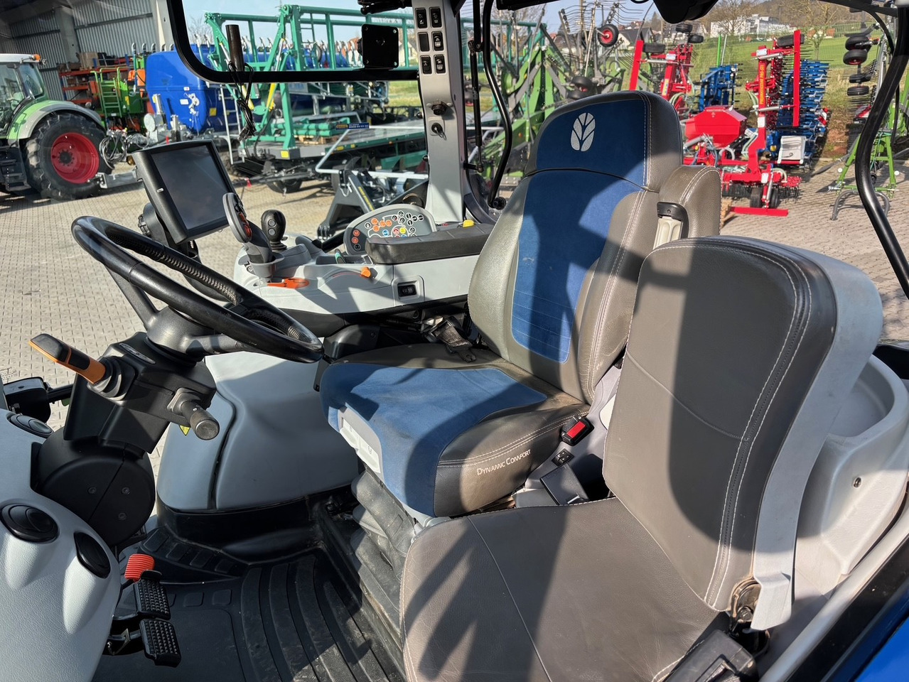 New Holland T 7.270 AC - טרקטור חקלאי: תמונה 4 New Holland T 7.270 AC - טרקטור חקלאי: תמונה 4