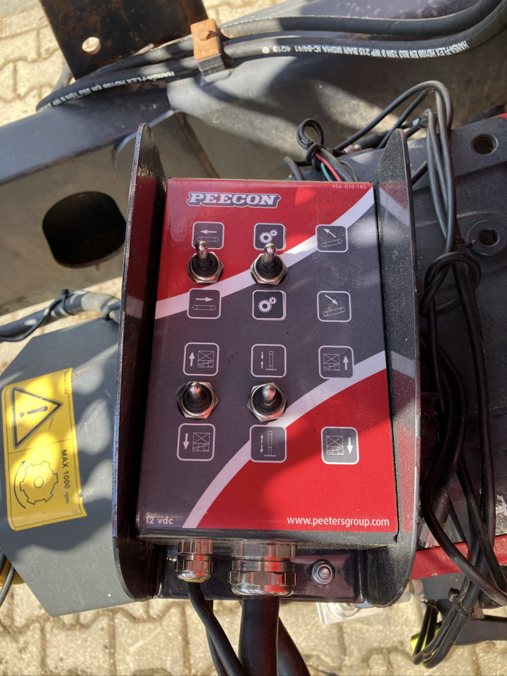 Peecon Biga 20-215 Twin Plus - עגלת מערבל מספוא: תמונה 3 Peecon Biga 20-215 Twin Plus - עגלת מערבל מספוא: תמונה 3