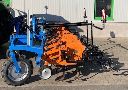 Schmotzer Hacktechnik KPP FH 12*45 - מקצרת סלק: תמונה 4 Schmotzer Hacktechnik KPP FH 12*45 - מקצרת סלק: תמונה 4