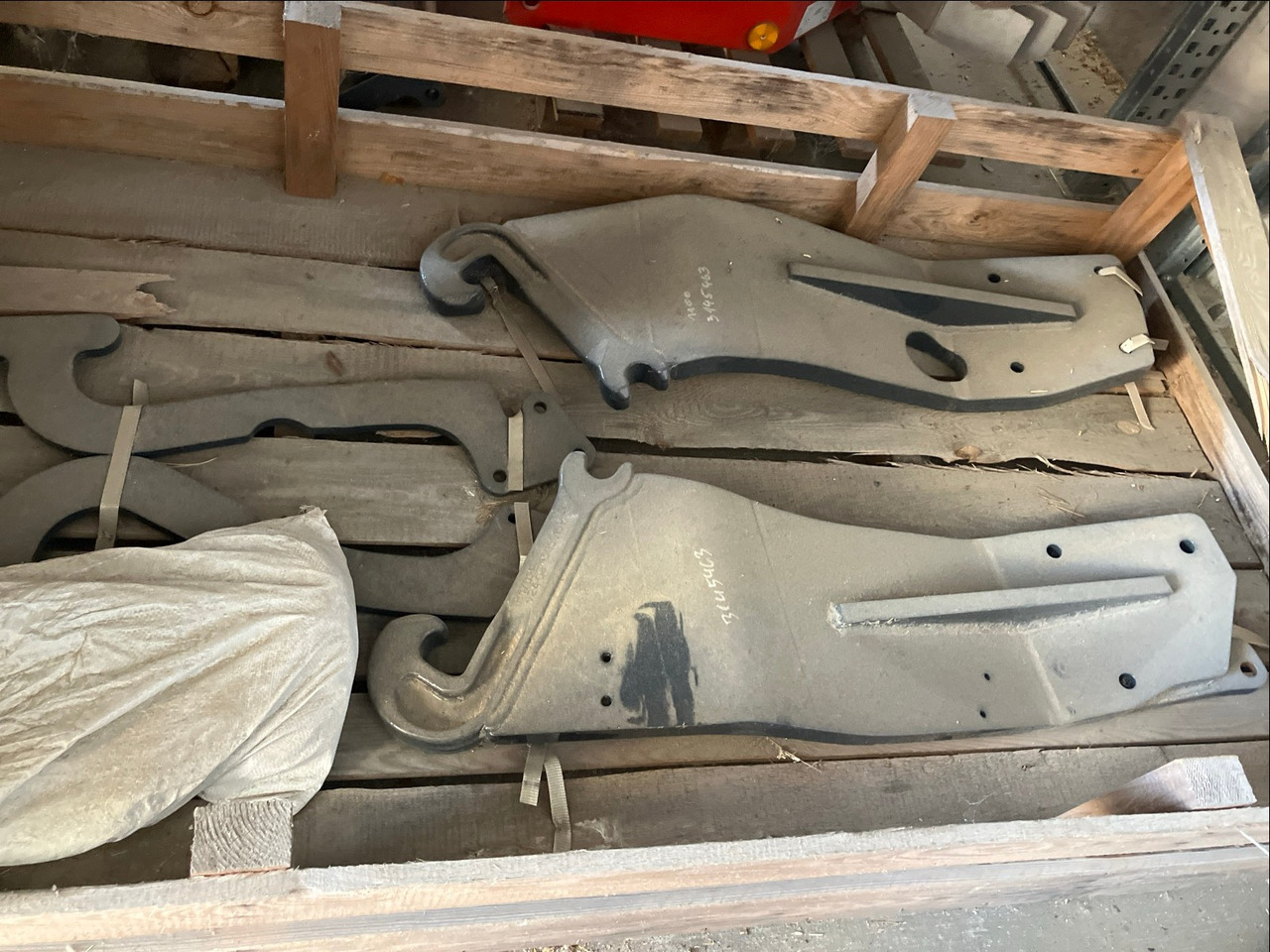 Stoll Frontladerkonsolen für 500er - מעמיס קדמי לטרקטור: תמונה 1 Stoll Frontladerkonsolen für 500er - מעמיס קדמי לטרקטור: תמונה 1