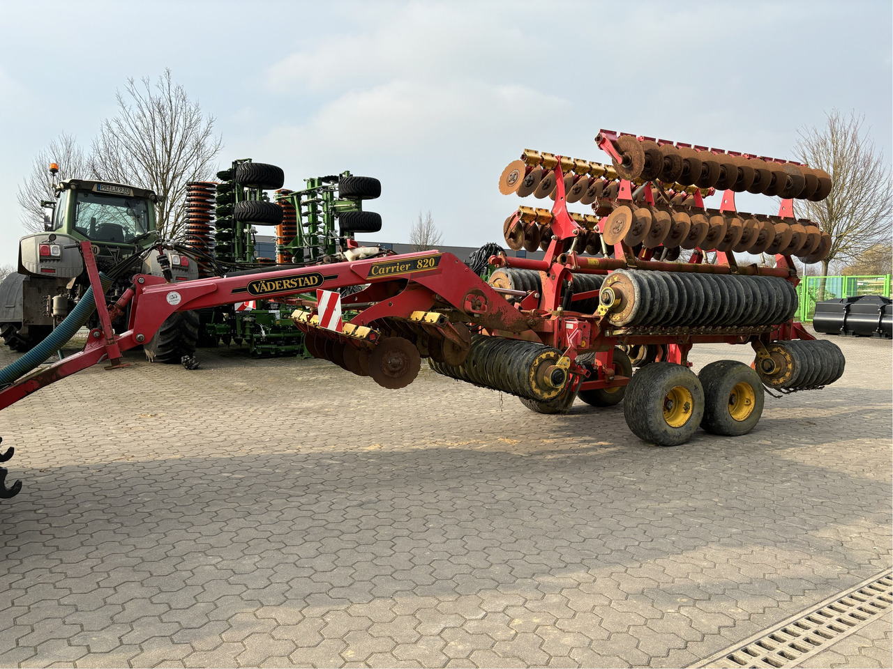 Väderstad Carrier CR 820 - משדדת דיסק: תמונה 1 Väderstad Carrier CR 820 - משדדת דיסק: תמונה 1