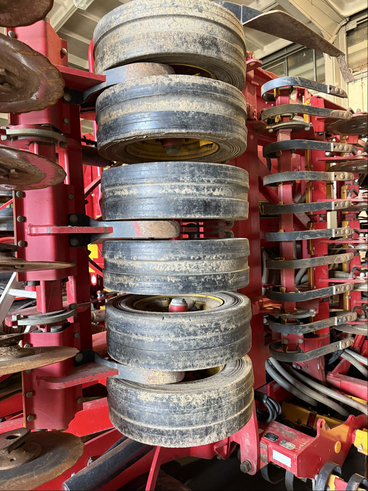 Väderstad Rapid A600S - מקדחת זרעים: תמונה 4 Väderstad Rapid A600S - מקדחת זרעים: תמונה 4