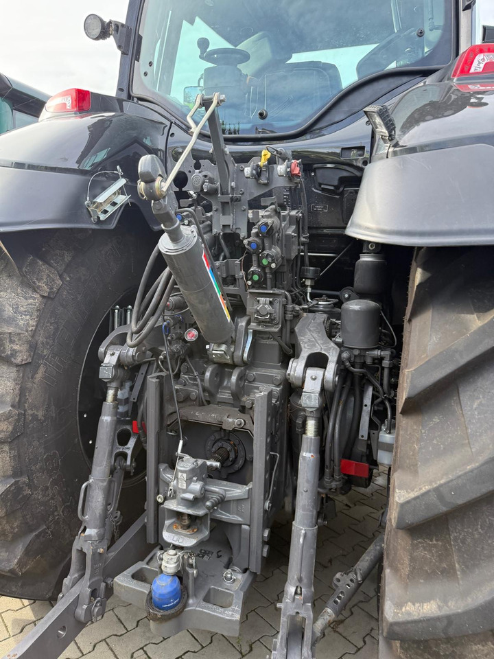 Valtra Q 285 Rückfahrienrichtung - טרקטור חקלאי: תמונה 2 Valtra Q 285 Rückfahrienrichtung - טרקטור חקלאי: תמונה 2