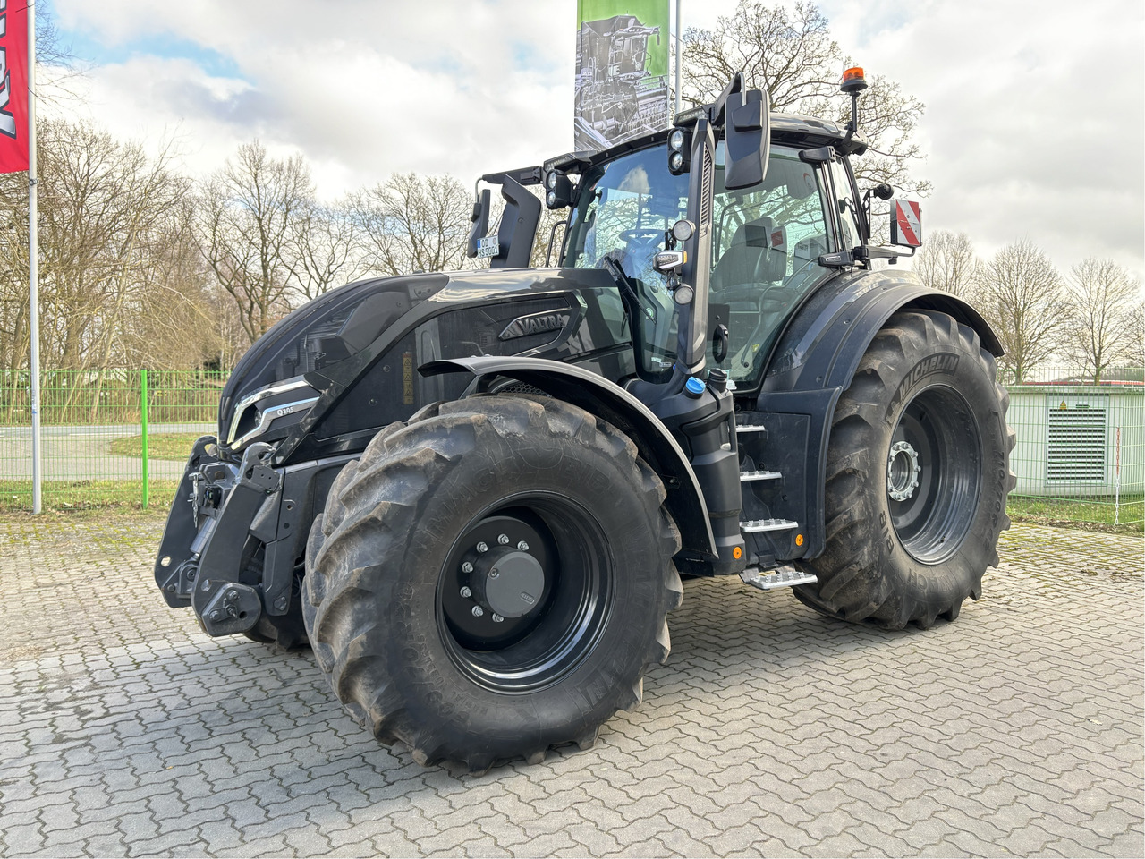 Valtra Q305 - טרקטור חקלאי: תמונה 4 Valtra Q305 - טרקטור חקלאי: תמונה 4
