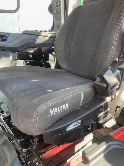 Valtra T 235 Versu - טרקטור חקלאי: תמונה 5 Valtra T 235 Versu - טרקטור חקלאי: תמונה 5