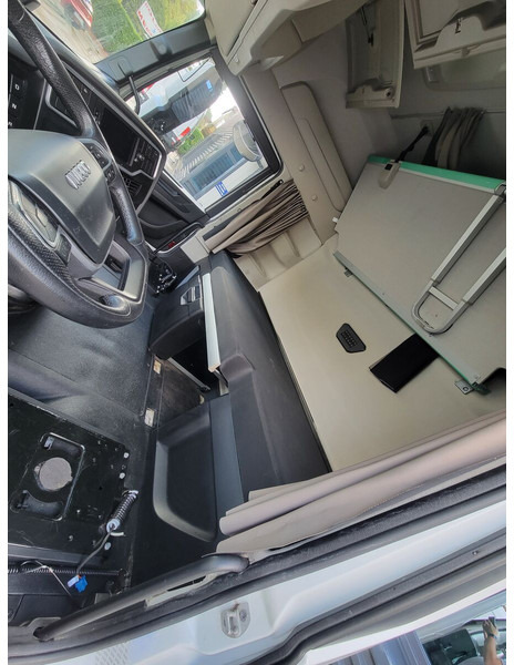 Iveco S-WAY EURO 6 - תא ופנים הרכב עבור משאית: תמונה 5 Iveco S-WAY EURO 6 - תא ופנים הרכב עבור משאית: תמונה 5