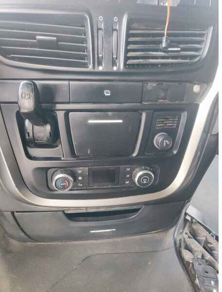 תא ופנים הרכב עבור משאית Iveco STRALIS HI-WAY Euro 6: תמונה 14