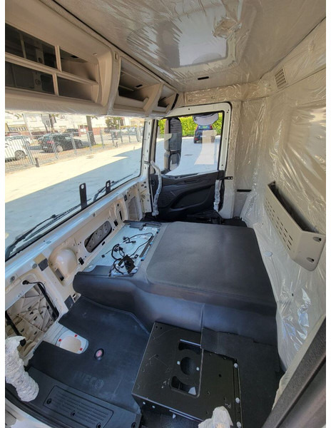 Iveco X-Way T-Way S-Way - תא ופנים הרכב עבור משאית: תמונה 3 Iveco X-Way T-Way S-Way - תא ופנים הרכב עבור משאית: תמונה 3