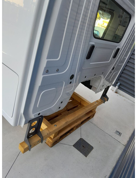 Mercedes-Benz Arocs Actros MP4 Euro 6 - תא ופנים הרכב עבור משאית: תמונה 4 Mercedes-Benz Arocs Actros MP4 Euro 6 - תא ופנים הרכב עבור משאית: תמונה 4