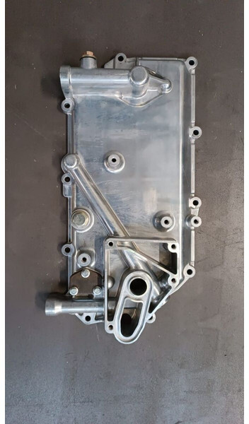 Scania HOUSING - מקרר שמן עבור משאית: תמונה 2 Scania HOUSING - מקרר שמן עבור משאית: תמונה 2