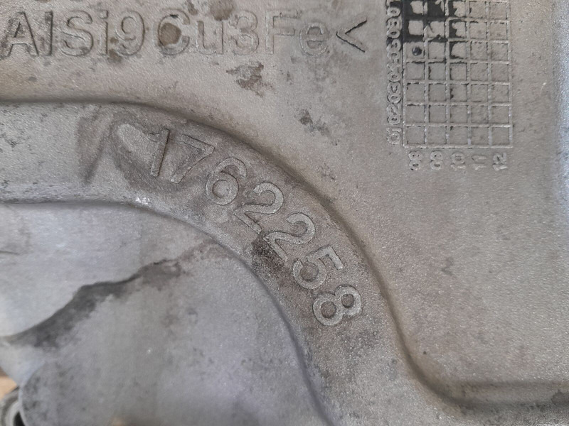 Scania Oil Pan Frame - מנוע וחלקים עבור משאית: תמונה 2 Scania Oil Pan Frame - מנוע וחלקים עבור משאית: תמונה 2