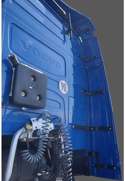 Volvo FH Euro 6 - אווירודינמיקה/ ספוילר עבור משאית: תמונה 3 Volvo FH Euro 6 - אווירודינמיקה/ ספוילר עבור משאית: תמונה 3
