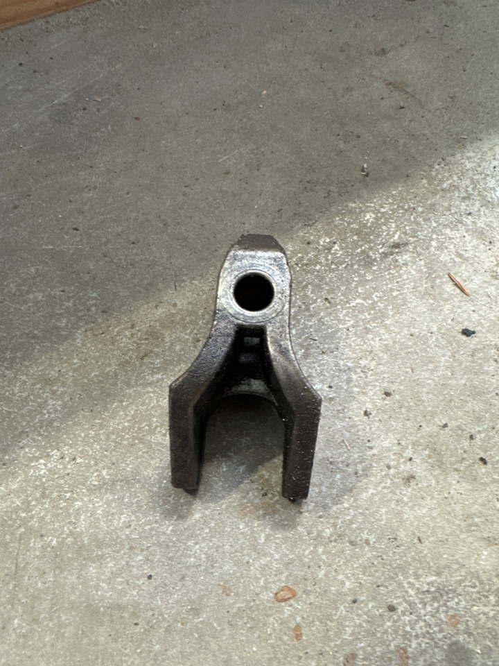 DAF BRACKET INJEKTOR 1791123 - מנוע וחלקים עבור משאית: תמונה 2 DAF BRACKET INJEKTOR 1791123 - מנוע וחלקים עבור משאית: תמונה 2