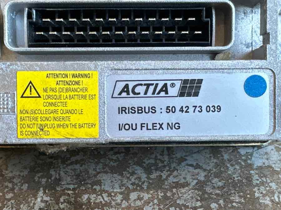 IVECO ECU BUS 504273039 - ECU עבור אוטובוס: תמונה 2 IVECO ECU BUS 504273039 - ECU עבור אוטובוס: תמונה 2