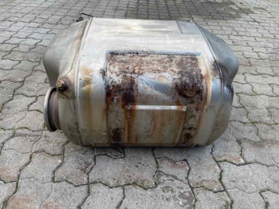 IVECO EXHAUST 41299188 - מערכת פליטה עבור משאית: תמונה 4 IVECO EXHAUST 41299188 - מערכת פליטה עבור משאית: תמונה 4
