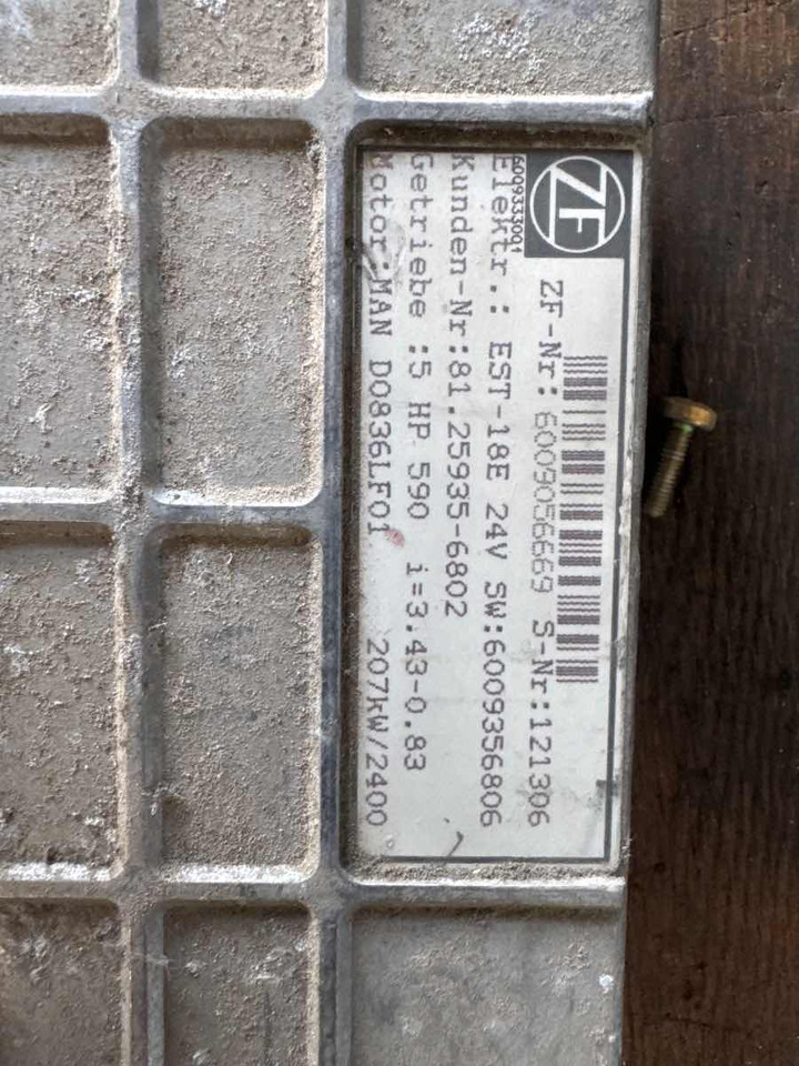 MAN ECU EST 81.25935-6802 - מערכת חשמל עבור משאית: תמונה 2 MAN ECU EST 81.25935-6802 - מערכת חשמל עבור משאית: תמונה 2