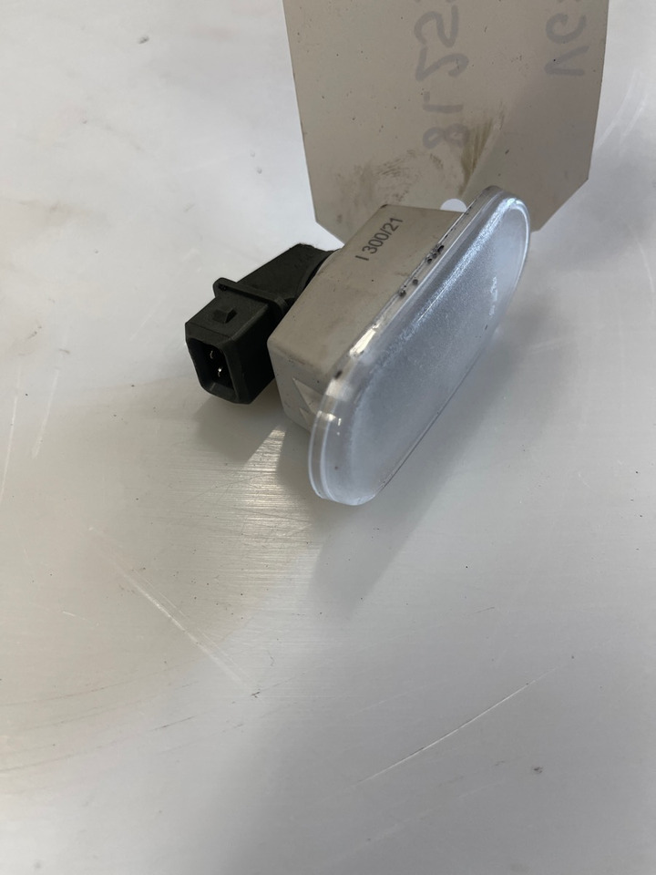 MAN LAMP 81.25203-6015 - אורות/ תאורה עבור משאית: תמונה 2 MAN LAMP 81.25203-6015 - אורות/ תאורה עבור משאית: תמונה 2