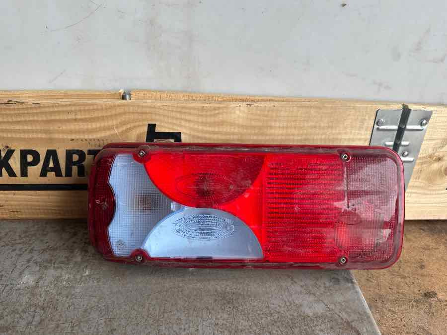 MAN REAR LAMP 81.25225.6544 - אורות/ תאורה עבור משאית: תמונה 1 MAN REAR LAMP 81.25225.6544 - אורות/ תאורה עבור משאית: תמונה 1
