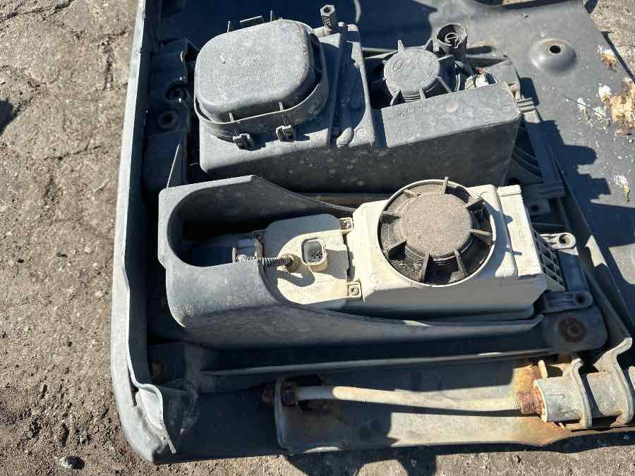 MAN STEEL BUMPER CORNER 81.41610-5507 - גוף וחלק חיצוני עבור משאית: תמונה 2 MAN STEEL BUMPER CORNER 81.41610-5507 - גוף וחלק חיצוני עבור משאית: תמונה 2