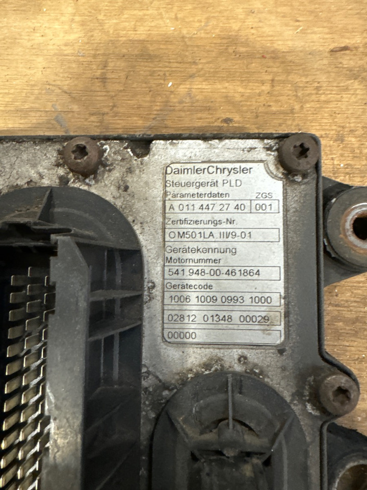 MERCEDES ENGINE ECU A0034462940 - מערכת חשמל עבור משאית: תמונה 2 MERCEDES ENGINE ECU A0034462940 - מערכת חשמל עבור משאית: תמונה 2