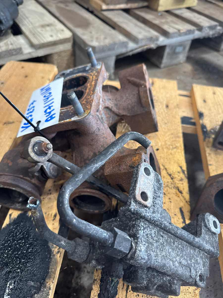 MERCEDES MANIFOLD A4711401614 - מנוע וחלקים עבור משאית: תמונה 2 MERCEDES MANIFOLD A4711401614 - מנוע וחלקים עבור משאית: תמונה 2