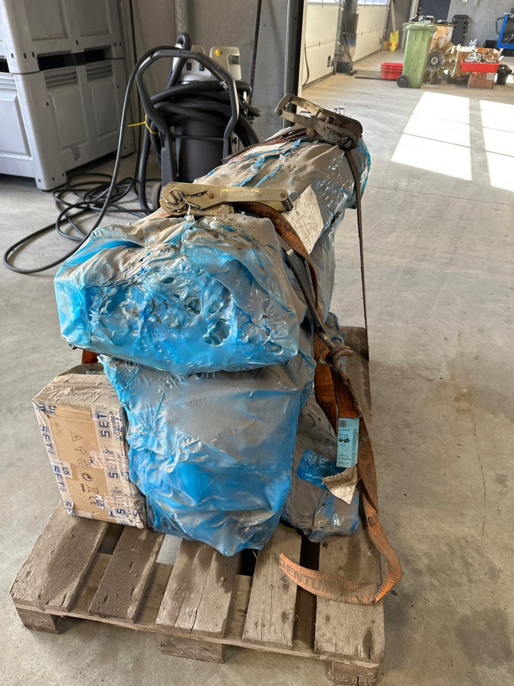 RENAULT D11C BLOK - מנוע וחלקים עבור משאית: תמונה 2 RENAULT D11C BLOK - מנוע וחלקים עבור משאית: תמונה 2