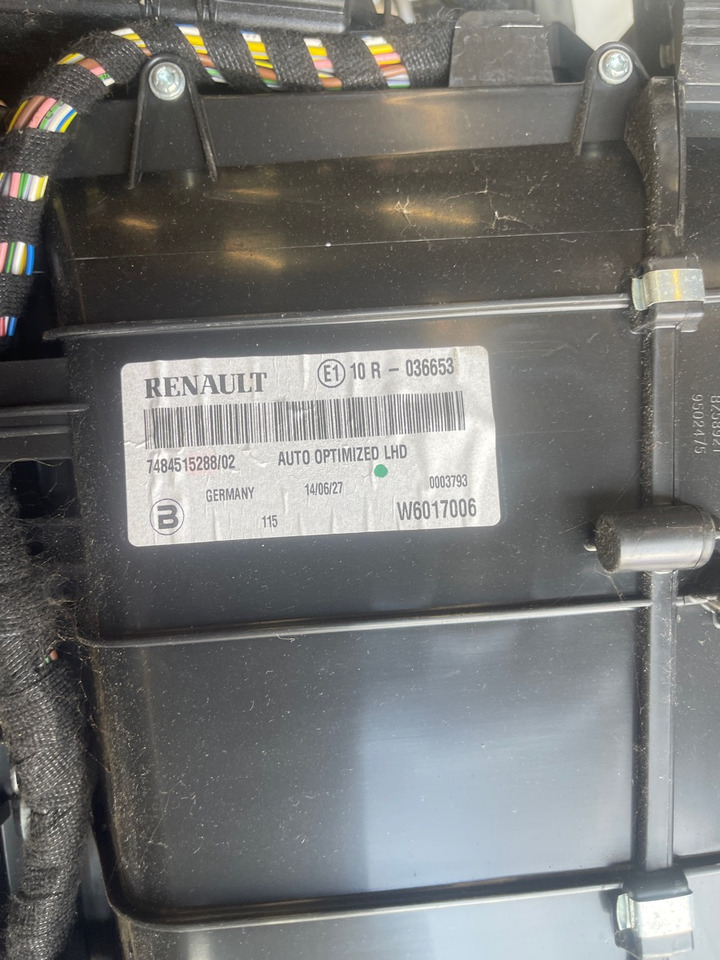 RENAULT KLIMA / AC UNIT 7484515288 - תא ופנים הרכב עבור משאית: תמונה 2 RENAULT KLIMA / AC UNIT 7484515288 - תא ופנים הרכב עבור משאית: תמונה 2