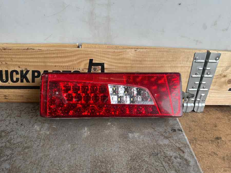SCANIA REAR LAMP LED 2380955 - אורות/ תאורה עבור משאית: תמונה 1 SCANIA REAR LAMP LED 2380955 - אורות/ תאורה עבור משאית: תמונה 1