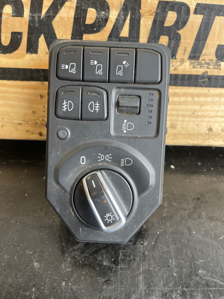 SCANIA SWITCH CONTROL UNIT 2573277 - תא ופנים הרכב עבור משאית: תמונה 1 SCANIA SWITCH CONTROL UNIT 2573277 - תא ופנים הרכב עבור משאית: תמונה 1