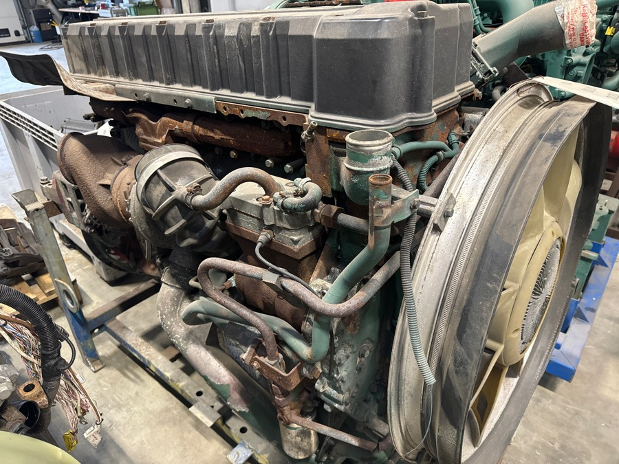 VOLVO D12D / 420 HP - מנוע עבור משאית: תמונה 1 VOLVO D12D / 420 HP - מנוע עבור משאית: תמונה 1