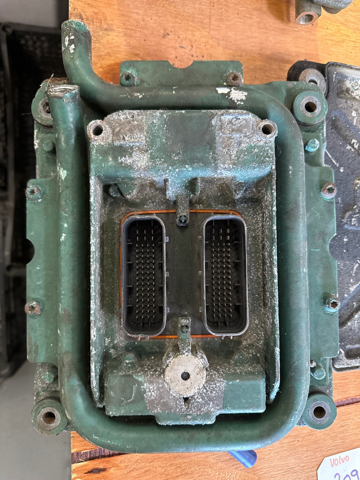 VOLVO ECU 20977019 PO3 - ECU עבור משאית: תמונה 2 VOLVO ECU 20977019 PO3 - ECU עבור משאית: תמונה 2