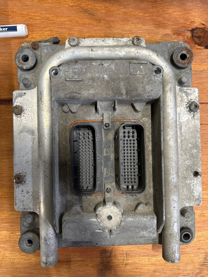 VOLVO ECU 60100000 PO3 - ECU עבור משאית: תמונה 2 VOLVO ECU 60100000 PO3 - ECU עבור משאית: תמונה 2
