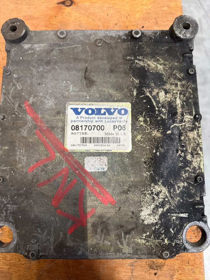 VOLVO ECU 8170700 P06 - ECU עבור משאית: תמונה 1 VOLVO ECU 8170700 P06 - ECU עבור משאית: תמונה 1
