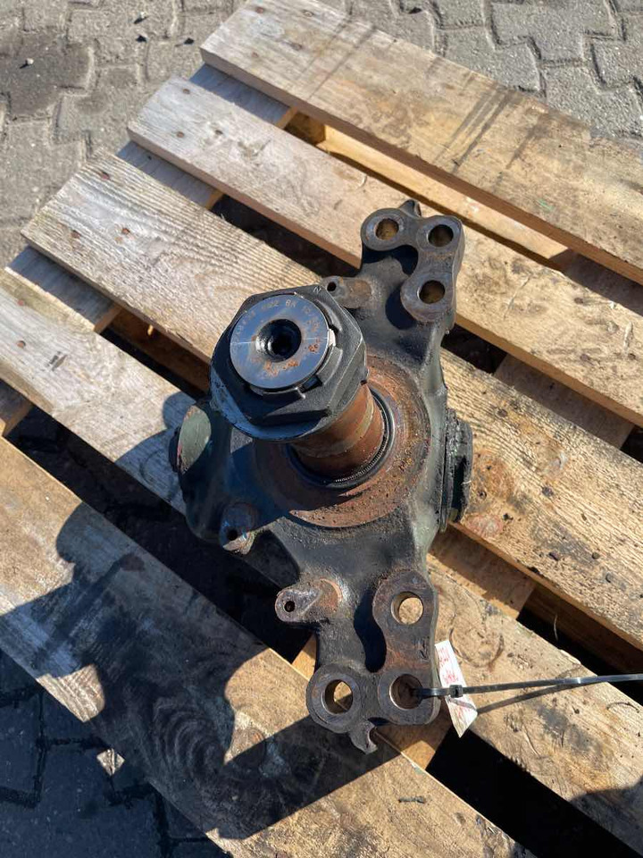 VOLVO STEERING KNUCKLE 22848434 - מפרק היגוי עבור משאית: תמונה 1 VOLVO STEERING KNUCKLE 22848434 - מפרק היגוי עבור משאית: תמונה 1