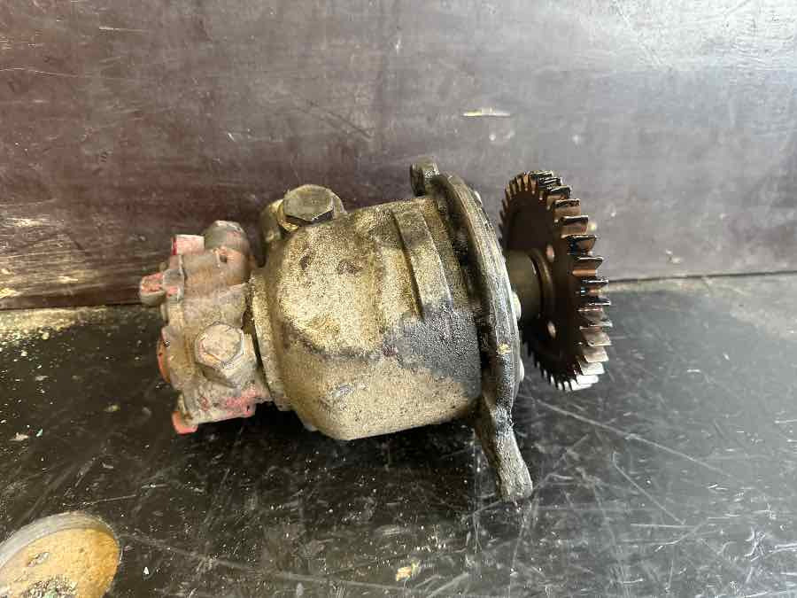VOLVO STEERING PUMP 23569649 - היגוי עבור משאית: תמונה 1 VOLVO STEERING PUMP 23569649 - היגוי עבור משאית: תמונה 1