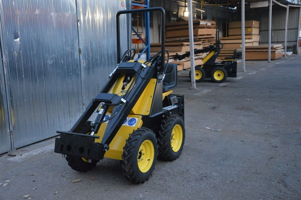 Tur Poland Miniradlader Miniloader Mini hoflader TUR N 520 - מעמיס היגוי החלקה: תמונה 3 Tur Poland Miniradlader Miniloader Mini hoflader TUR N 520 - מעמיס היגוי החלקה: תמונה 3